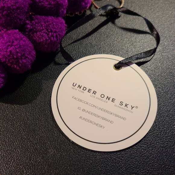 BNWT Under One Sky brand grapes purse charm - Picture 4 of 4